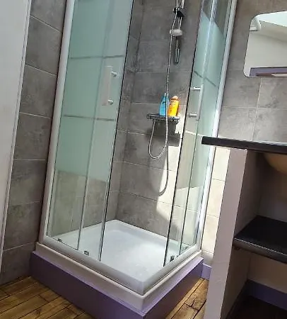 Bienvenue Aux Lavandieres. *