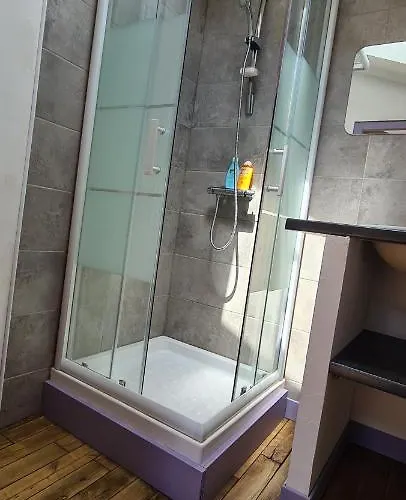 Bienvenue Aux Lavandieres. *